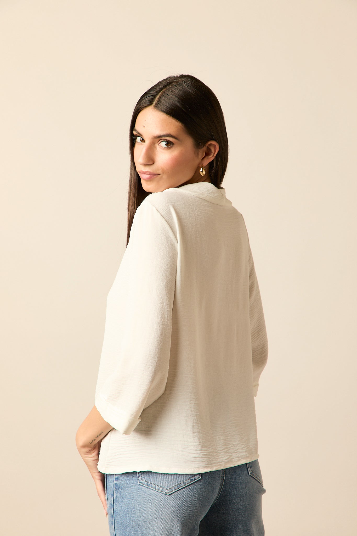 Blusa cuello chimenea blanco