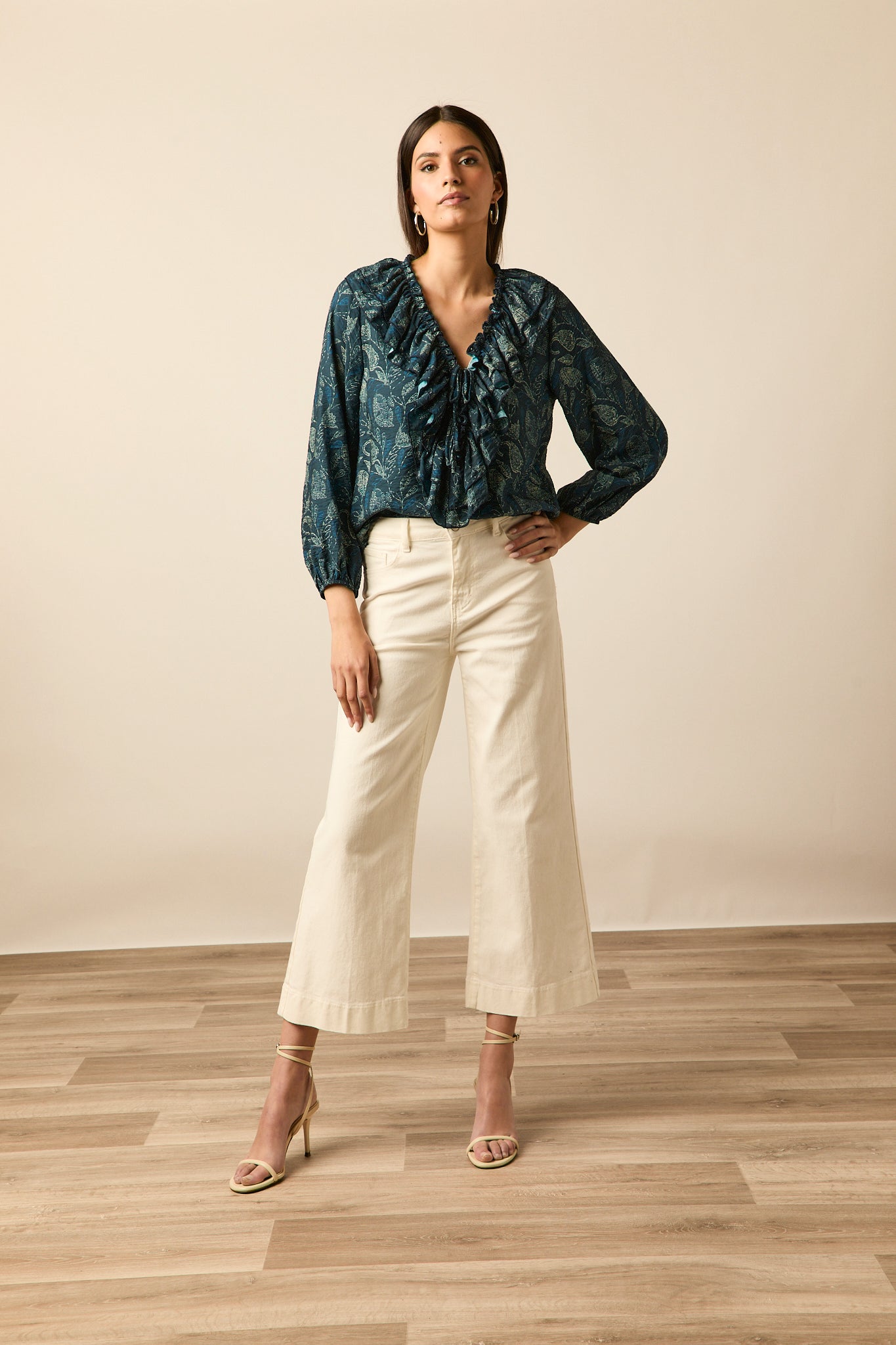 Blusa lazos estampada floral azul
