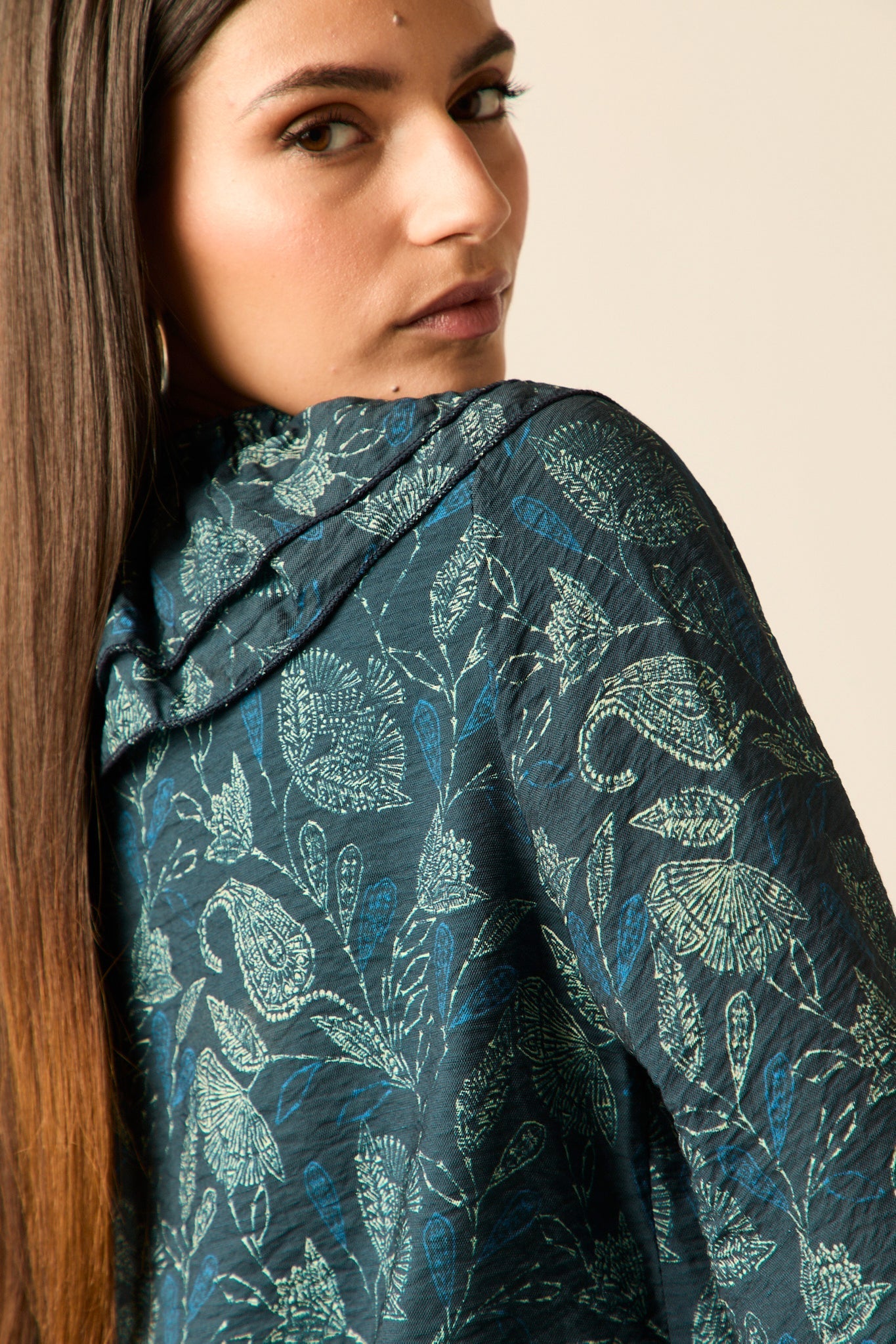 Blusa lazos estampada floral azul