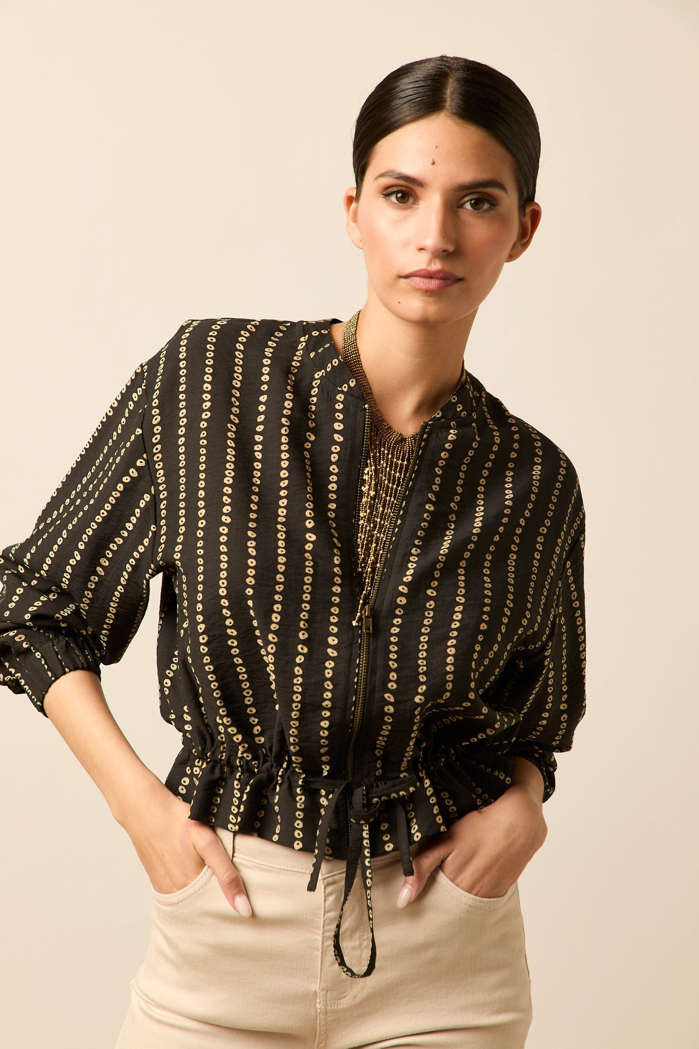 Bomber topos bicolor