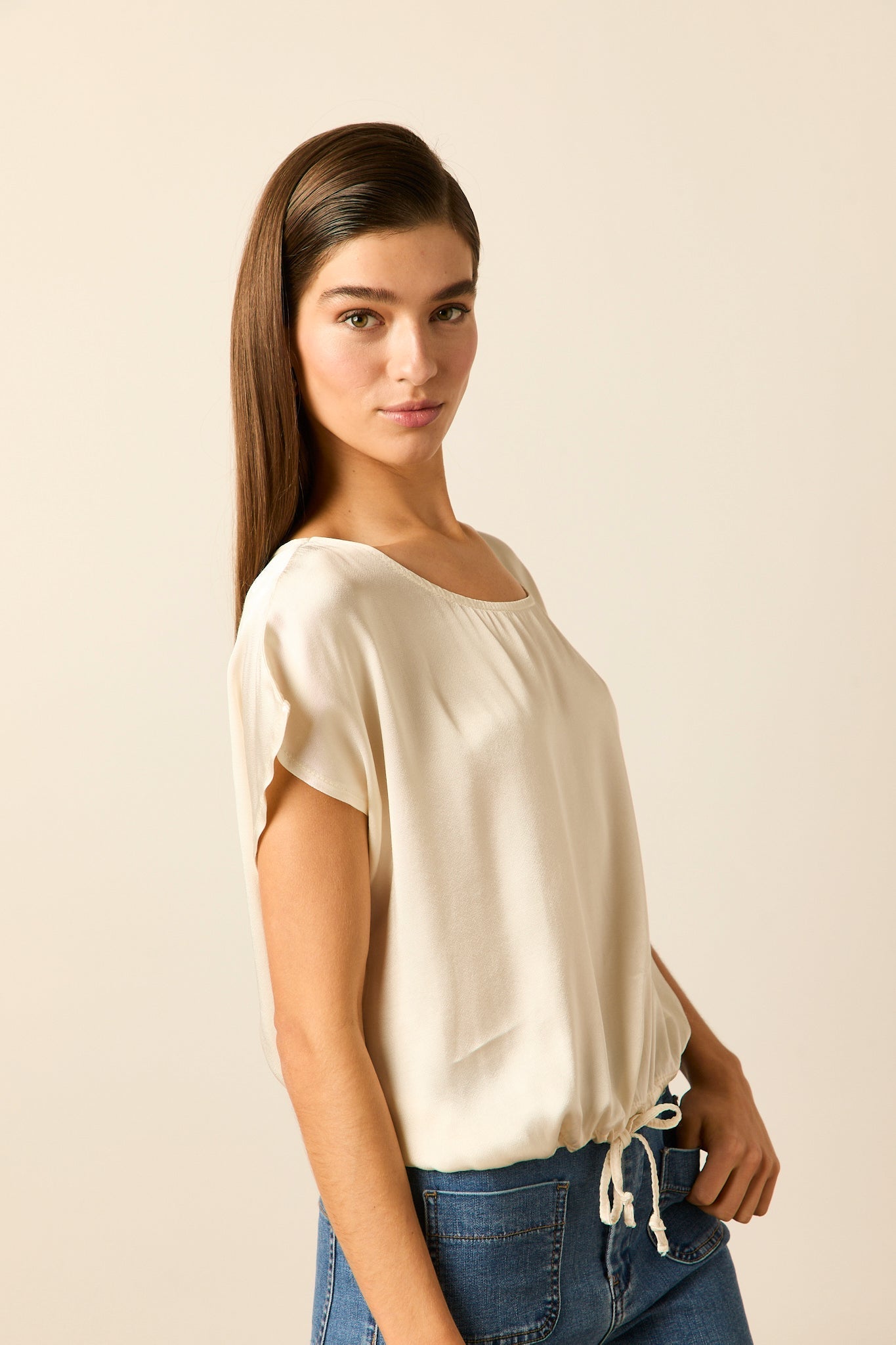 Blusa cordón raso beige