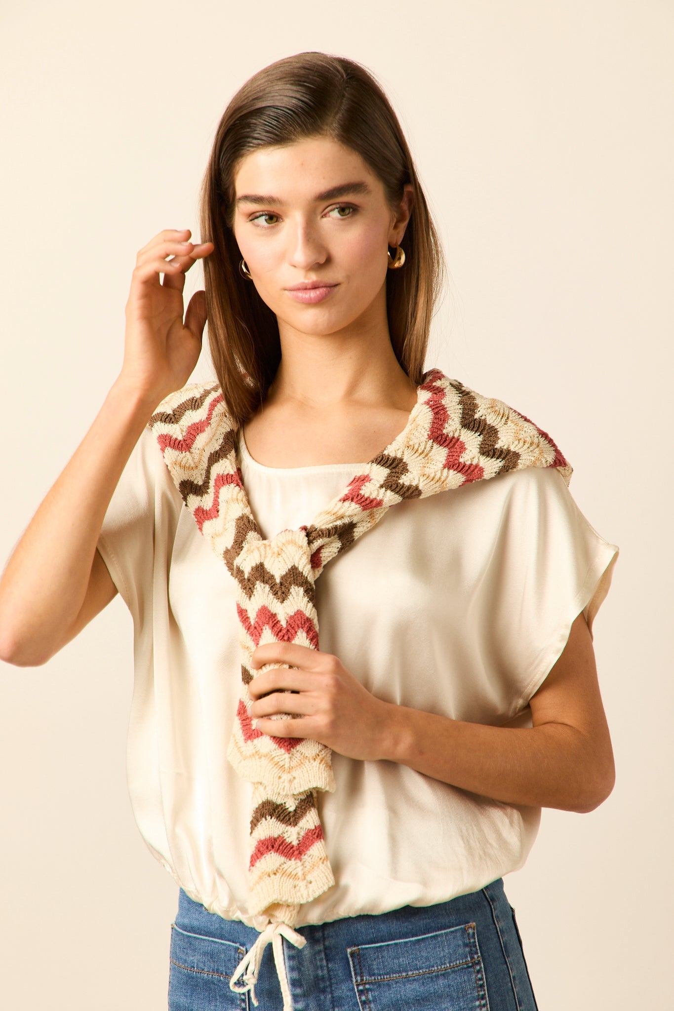 Blusa cordón raso beige